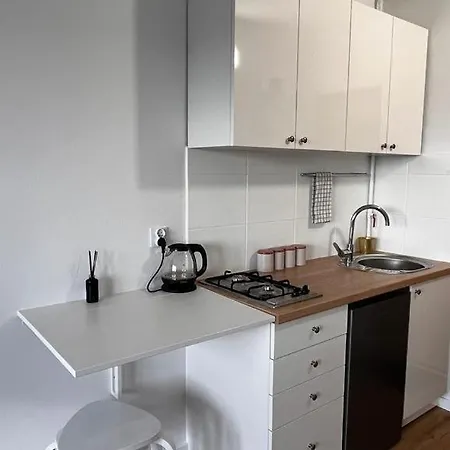 20m2 Studio, Near Chopin Airport, Cozy And Quiet Apartment